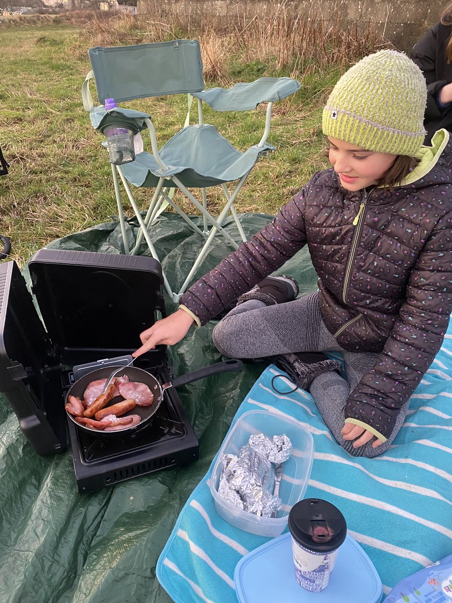 LoirstonPrimary's tweet photo. 🌅First Sunrise Club of 2025 🌅

"Sunrises and sunsets are daily proof that the day can start and end beautifully, the rest in between is up to you."-Kristen Butler, Author

Another beautiful morning on the cliffs with a superb breakfast cooked by our learners. 💙
#teamloirston https://t.co/dL0YduHL77