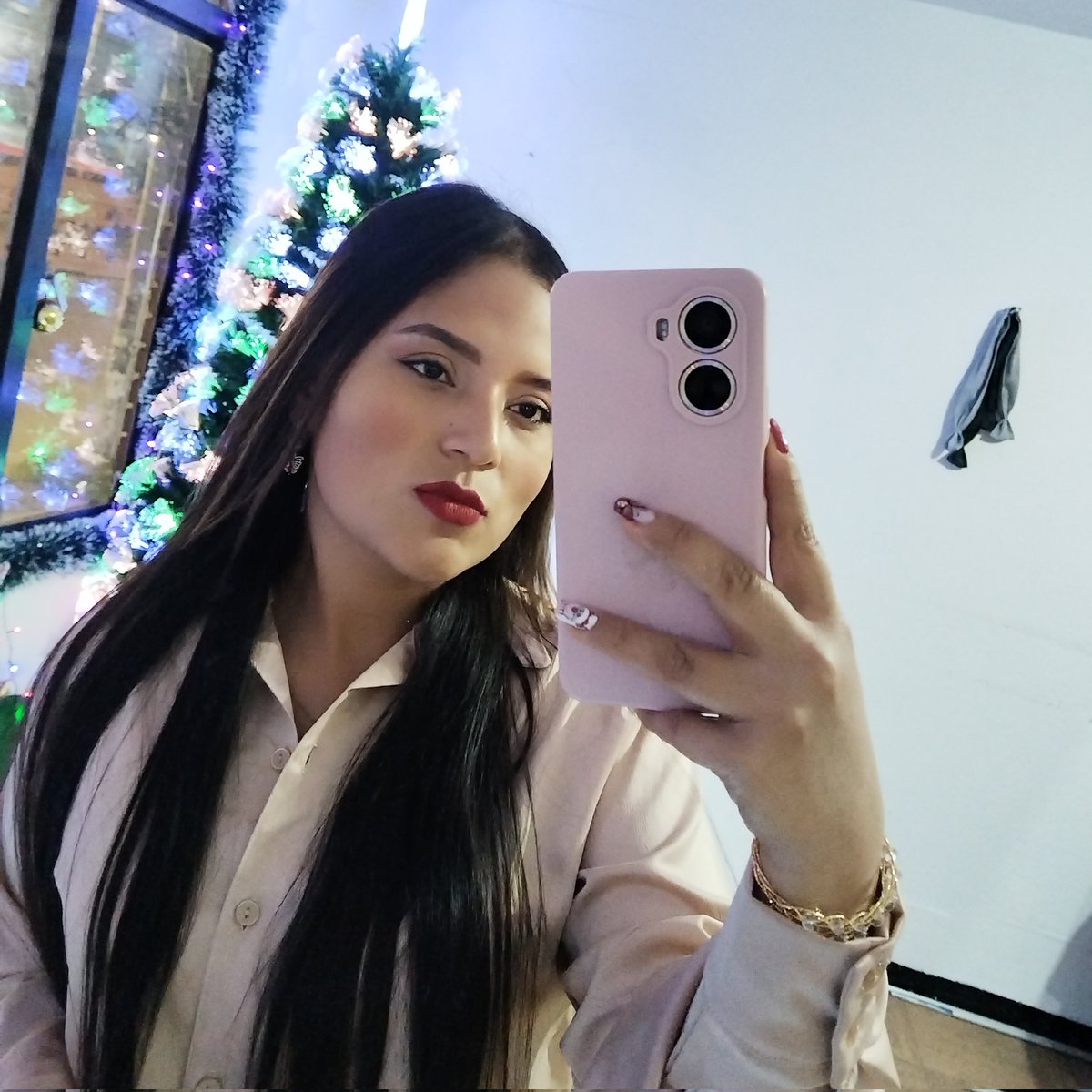 ealeja28's tweet photo. #NuevaFotoDePerfil https://t.co/E0wX2fBADz