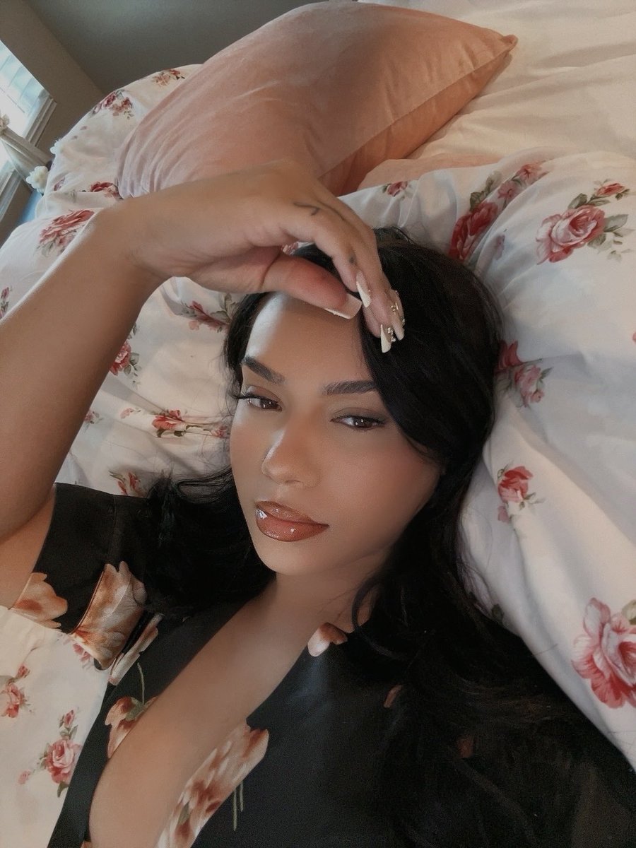 eiramaydnI's tweet photo. Princess 👸🏽 🌹🫶🏽 https://t.co/qiX3vbxGYi