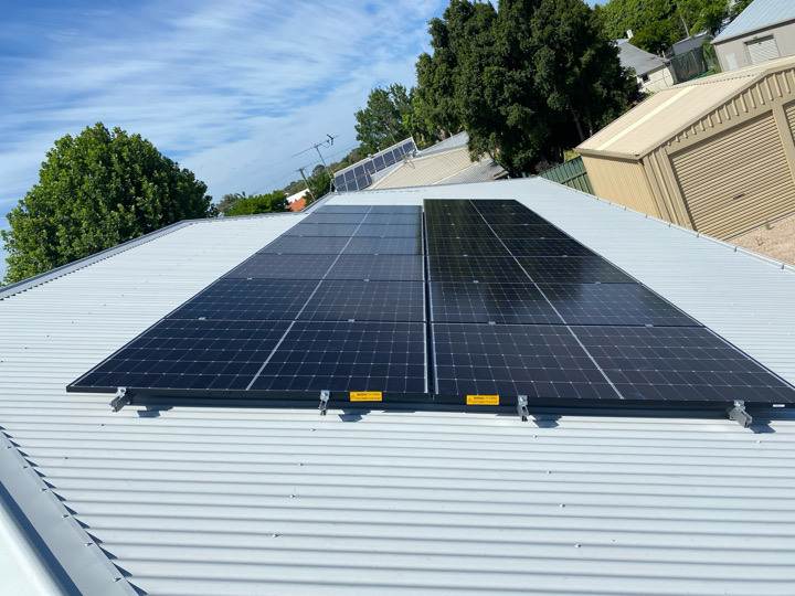 solarjunctionau's tweet image. Solar Junction installed 6.6kW Solar panel system at East bunbury,WA 😍✅

💻 Visit us: solarjunction.com.au/6-6kw-solar-sy…
.
.
#solarinstallation #solarsysteminstallation #solarpanelinstallation #residentialsolarsystem #residentialsolarpanelsystem #solarpanelsystem  #solarjunction