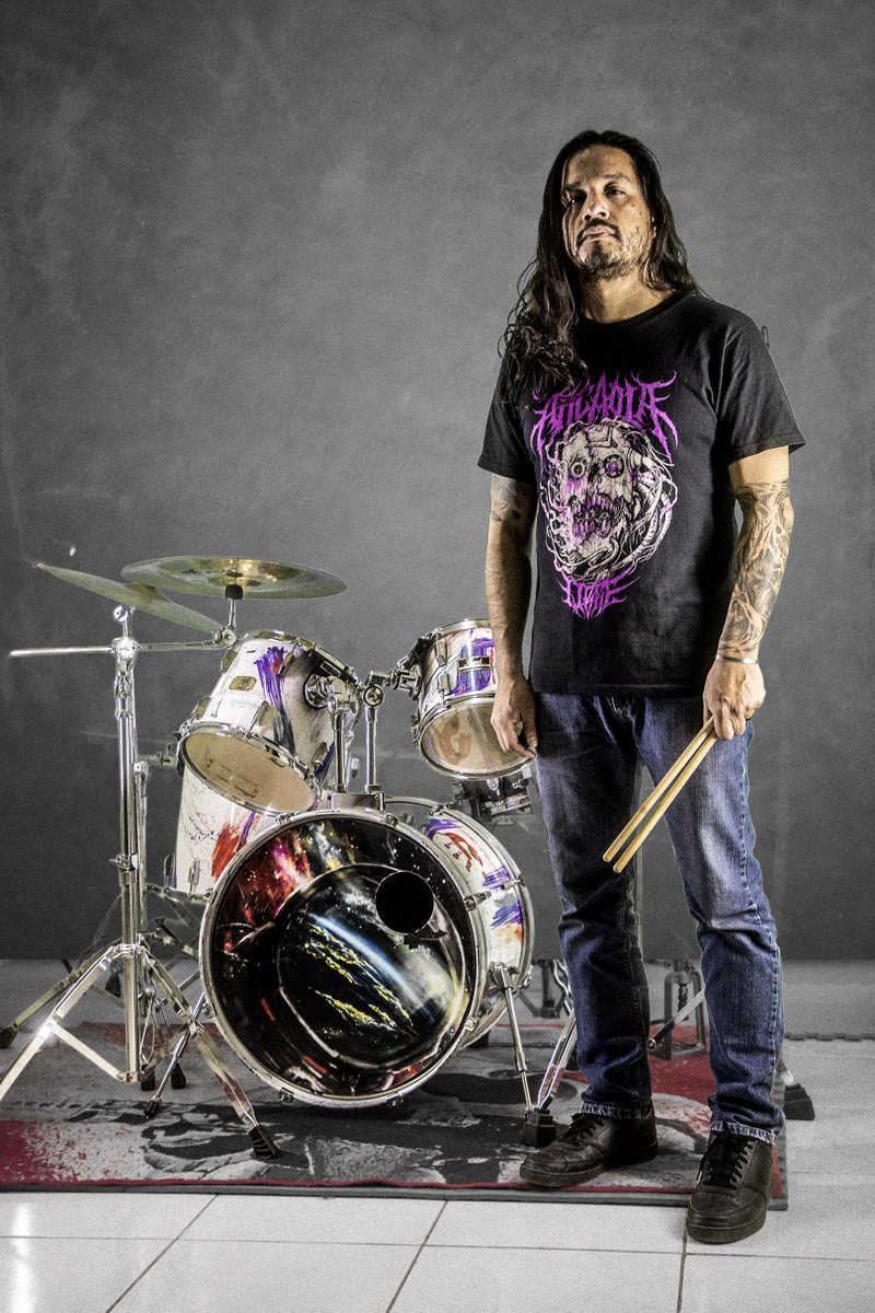 DavidBrisenoC1's tweet photo. 3A - ¡Nueva Canción y Nuevo Video, Próximamente!
📸 https://t.co/8ykyPusTsM
Representando: @AllMiseryMetal - @BMRoficial - @arcadialibre
@EMG_PICKUPS @ibanezofficial @ernieball @laneyamps @Crossrockcases #RavenPicks #OlmosGuitarras @veerkamp @KarmaMusicMx https://t.co/9gNSOTLngW