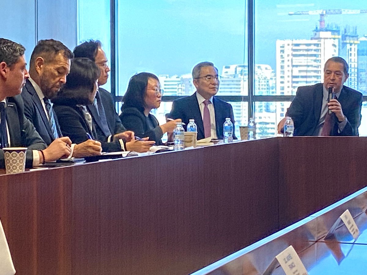 algravez's tweet photo. I had the privilege of representing KIA Mexico at the 2025 Mexico-South Korea Bilateral Business Committee organized by COMCE. The event included Amb. Huh and Amb. Peñafiel,  the future economic integration between South Korea and Mexico is exceptionally promising. https://t.co/k35K65BQ7B