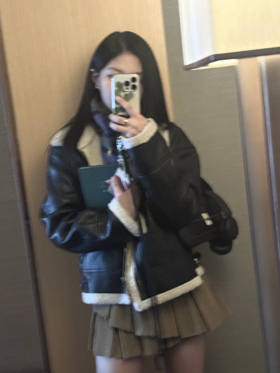 haneul pics tweet media
