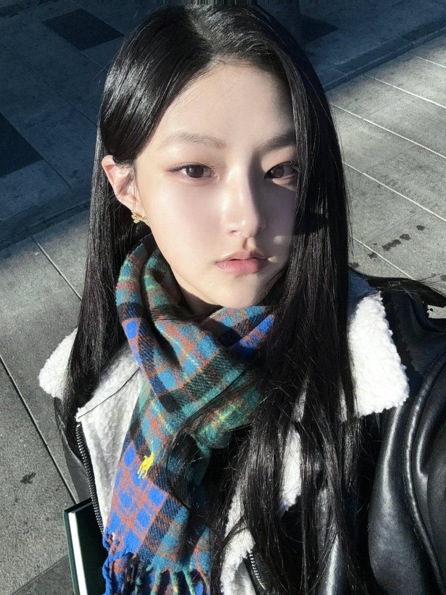 haneul pics tweet media