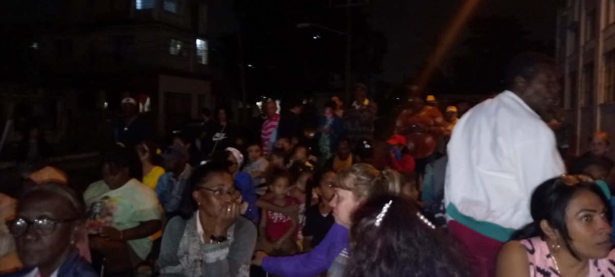 RSarduy30845's tweet photo. #CDRCuba se desarrolla municipio #CDRPlaya , consejo popular Sierra barrio debate sobre consumo de droga y los daños que le ocasiona a la Familia #SomosDelBarrio #NoAlaDroga https://t.co/5s2Q7tDw5s