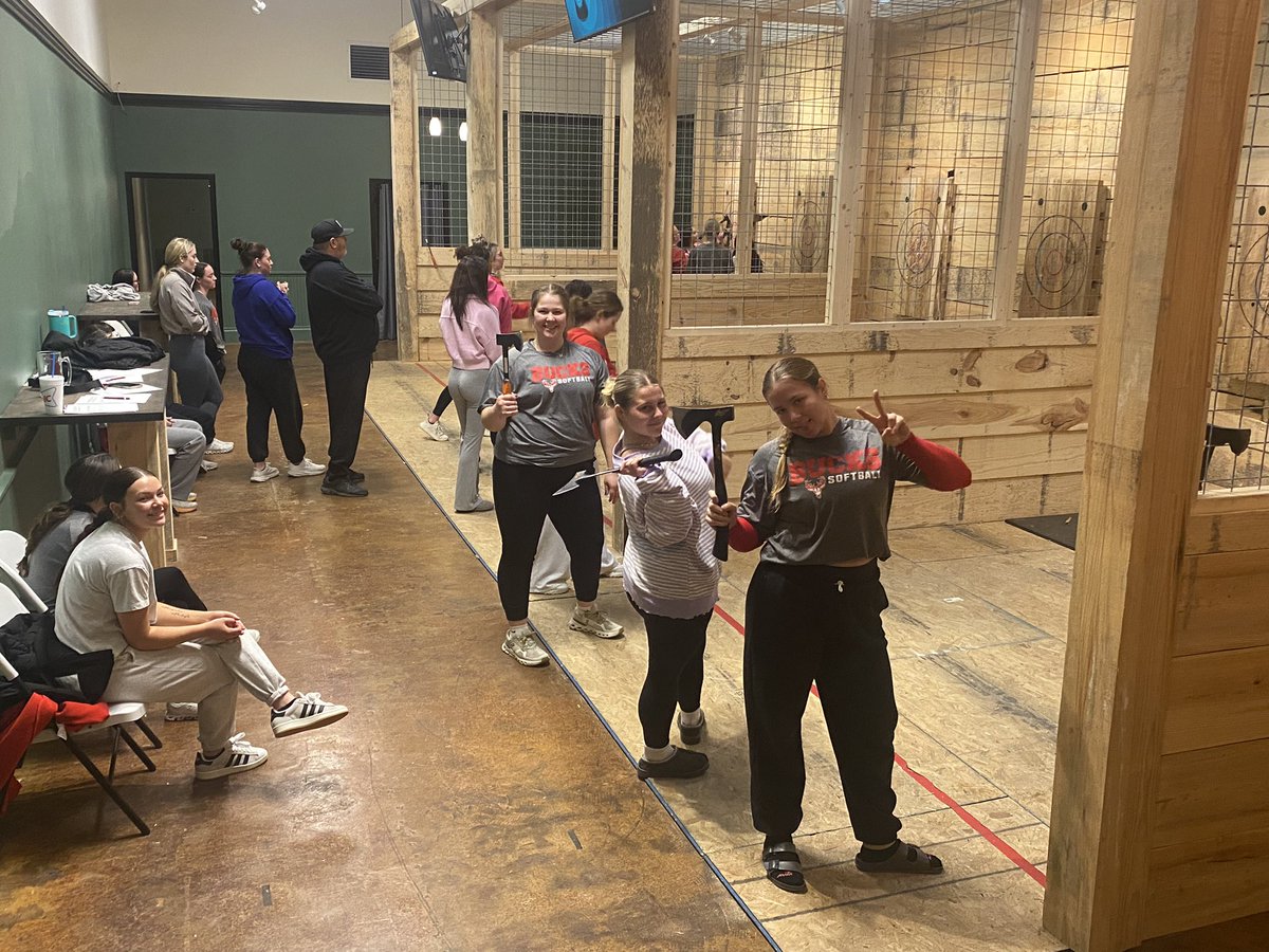 UARM Bucks Softball tweet media