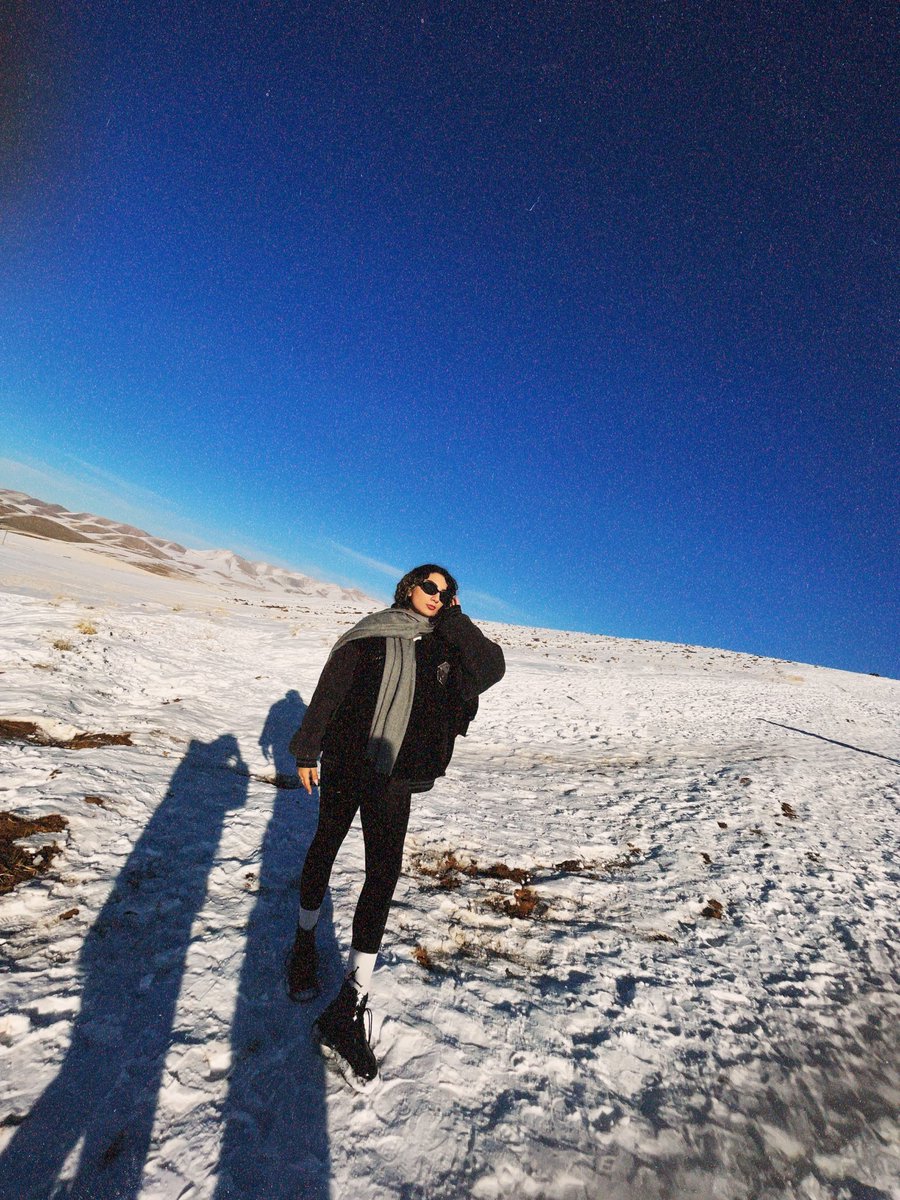 sheissavagerose's tweet photo. winter is so cool❄ https://t.co/jqhdFhb7ys