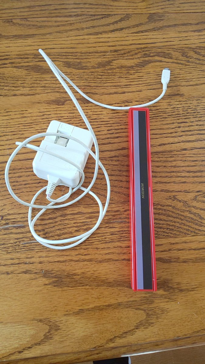 OneJunkPerDay's tweet photo. 携帯充電器
謎の箸箱

#家事 #不要品 #断捨離 
#1日1捨 #一日一捨 #捨て活 https://t.co/SKeKJ1RToh
