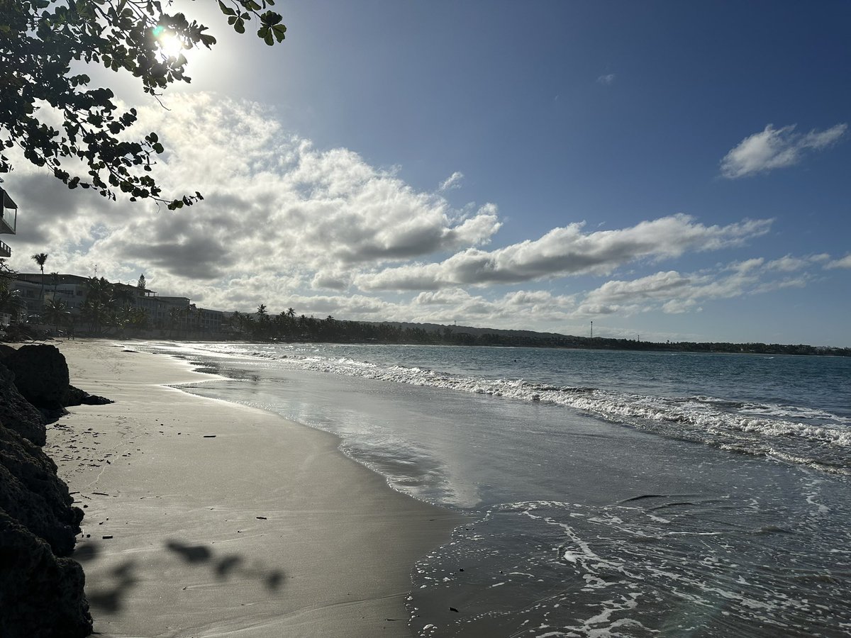Another day in paradise. I may never go home 🌴🌴🌞🌞😎☀️
#sunshine #VacationVibes #oceanview #gratefulheart #myhappyplace