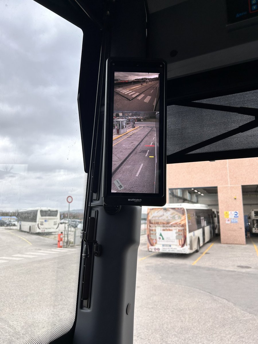 58_RaceYourLife's tweet photo. New entry methane powered bus
#iveco #ivecobus https://t.co/uoMpYPVoAI