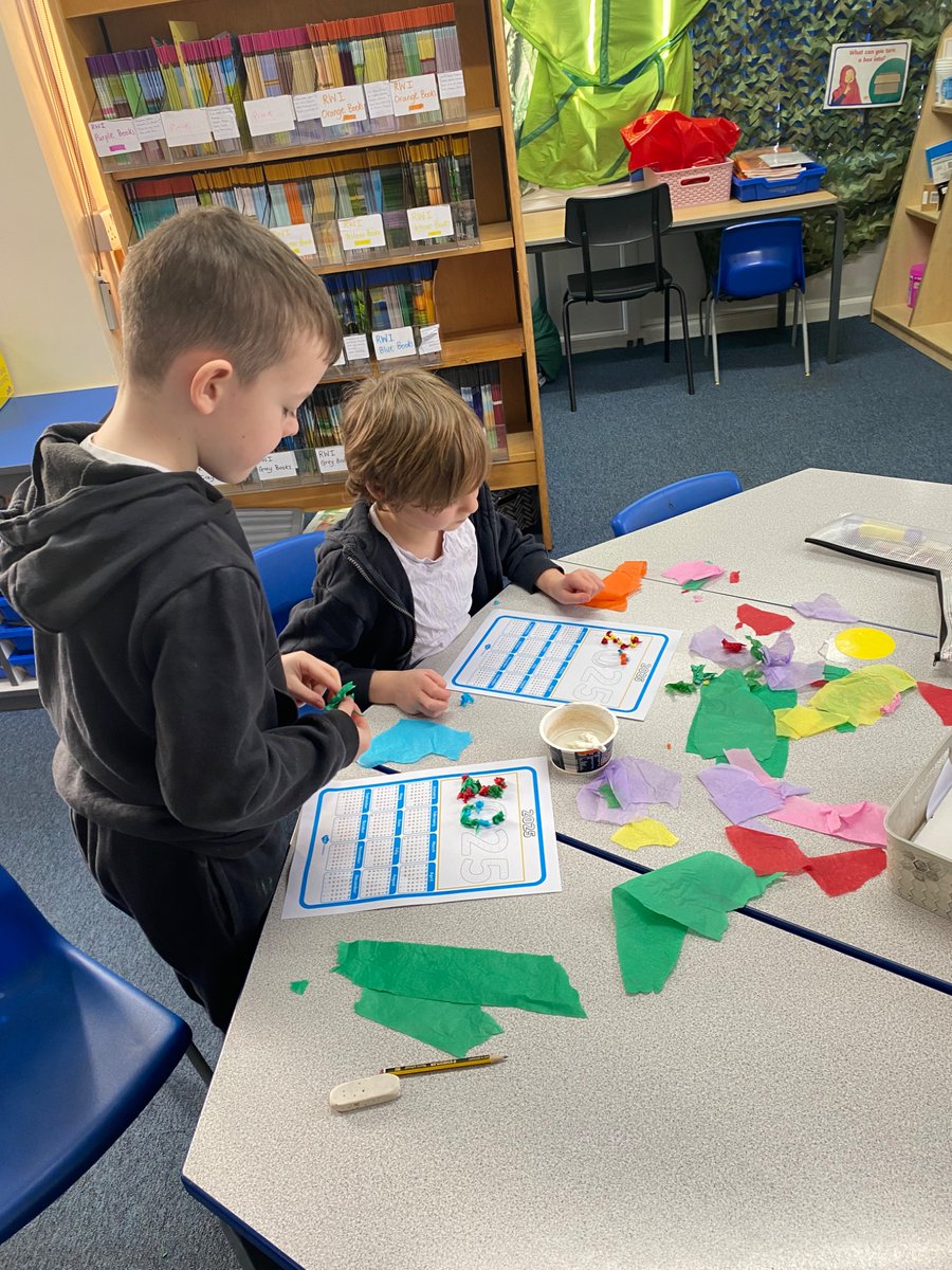 StAntsShipley's tweet photo. We had a lovely first day back in class 2. This afternoon we created 2025 calendars #teamsas https://t.co/IJ4oPcBDCV
