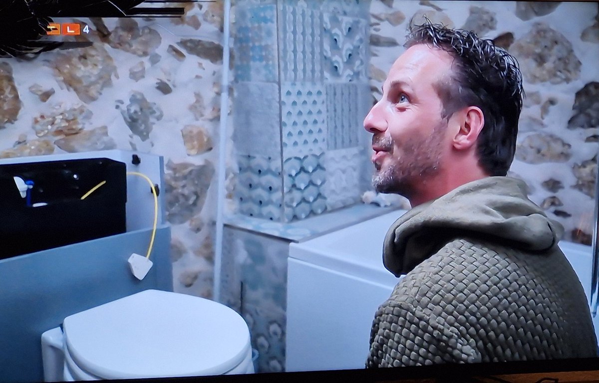 Poppetje0906's tweet photo. Als Judith hem niet wil, mag ik hem dan? 🙏😂🤭 #bart #wintervolliefde https://t.co/qGnNxlGVfV