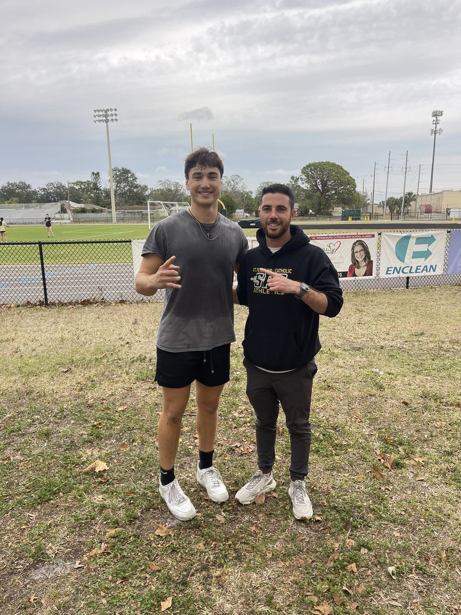 Jesse Chinchar (@coachjesse18) on Twitter photo Coaches still looking for a 2025 QB
Take a look at <a href="/VetterKanon/">Kanon Vetter</a>
6β1 195
Accurate
Great arm talent
Athletic
3.8 GPA Coaches still looking for a 2025 QB
Take a look at <a href="/VetterKanon/">Kanon Vetter</a>
6β1 195
Accurate
Great arm talent
Athletic
3.8 GPA