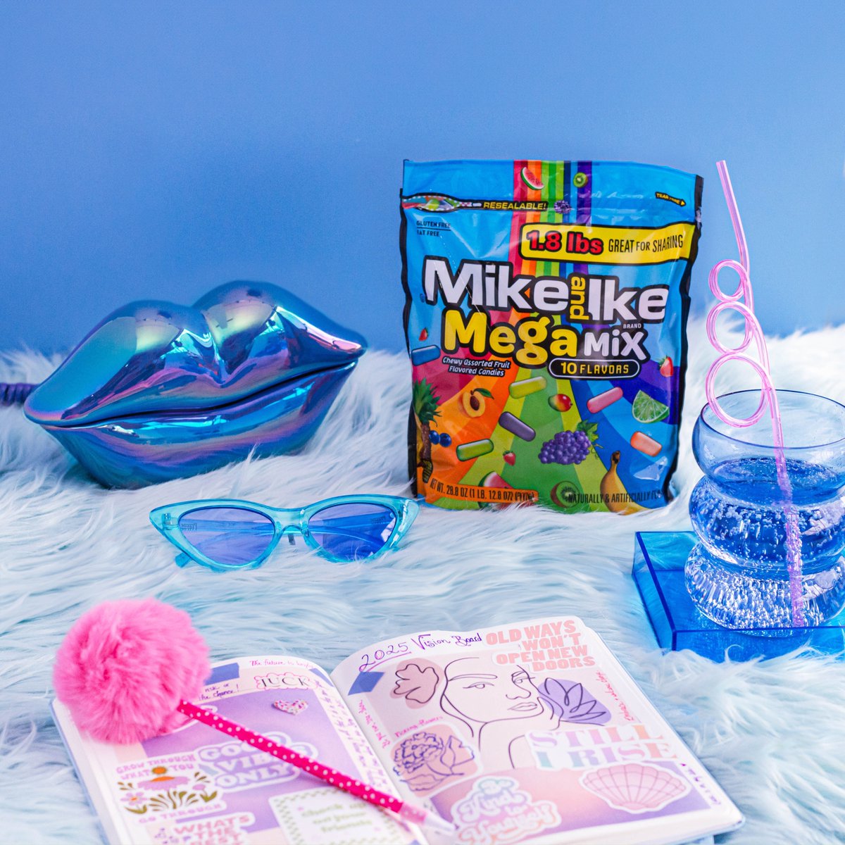 mikeandike's tweet image. Whether you crave fruity or sour, we&apos;ve got you covered with Mega Mix, Mike and Ike Original, and Mega Mix Sour. What&apos;s your fave?