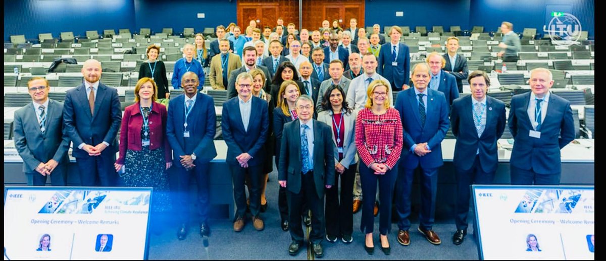 reghorizon's tweet image. Honored to join the #Climate Symposium by IEEE, ITU &amp;amp; WIPO in Geneva! 🌍

Discussed:
💬 Involving tech experts in policy
🌍 Tech’s power for climate resilience
💼 Business case for green deal
📶 Tackling the digital divide

Excited for future collaborations! 🌱

#TechForClimate