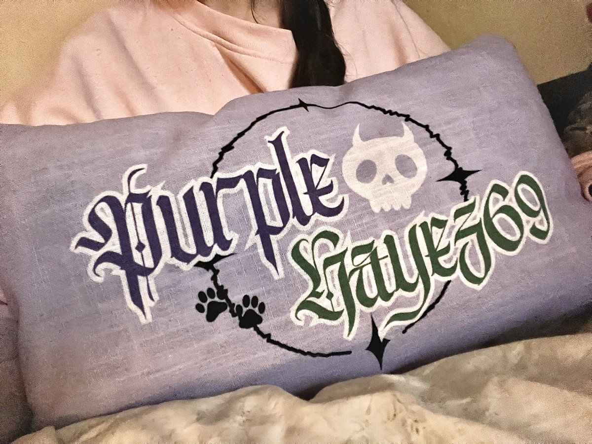 Got samples of the new merch! Ahhhh love the quality so much 💕