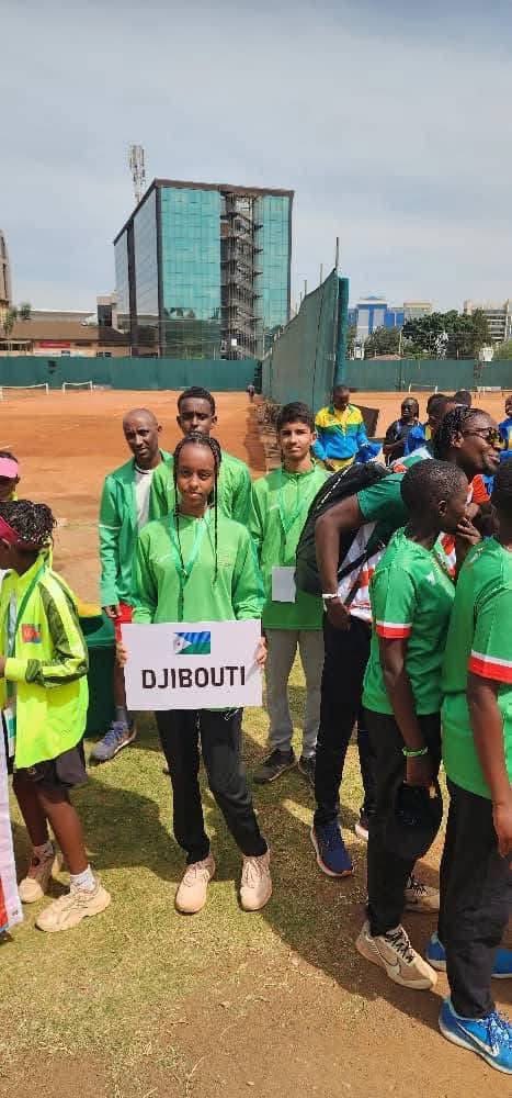 federation34346's tweet photo. 🇩🇯🎾🥎 Djibouti a participé aujourd’hui à la cérémonie d’ouverture du Championnat de Tennis Junior des Nations d’Afrique de l’Est pour les catégories des 14 et 16 ans, à Nairobi, au Kenya 🇰🇪. https://t.co/mXlHTrW4EX