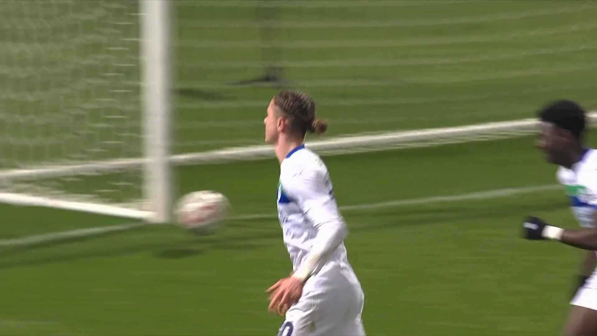 Thelo Aasgaard just has a knack for scoring screamers.@LaticsOfficial#EmiratesFACup