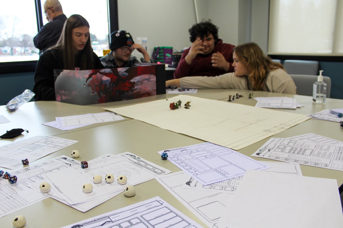 .<a href="/QuestarIII/">Questar III BOCES</a> #BOCES students at Sackett had fun at Dungeons &amp; Dragons Club yesterday. Not only are they sharpening their teamwork, problem-solving &amp; storytelling abilities, but they're also developing math &amp; strategic thinking skills with every roll of the dice! #QuestarIII