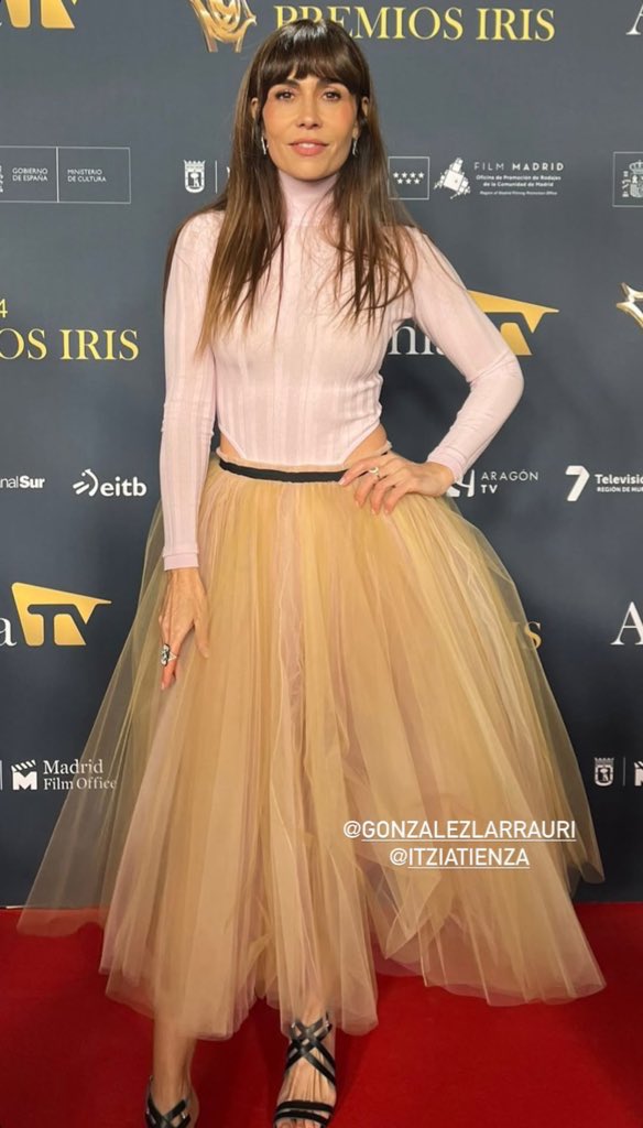 ayyquemona's tweet photo. GIVE ME MARTA X ITZIAR I'M BEGGING YOU #mafin #jimanda https://t.co/vpAfxpyAH7