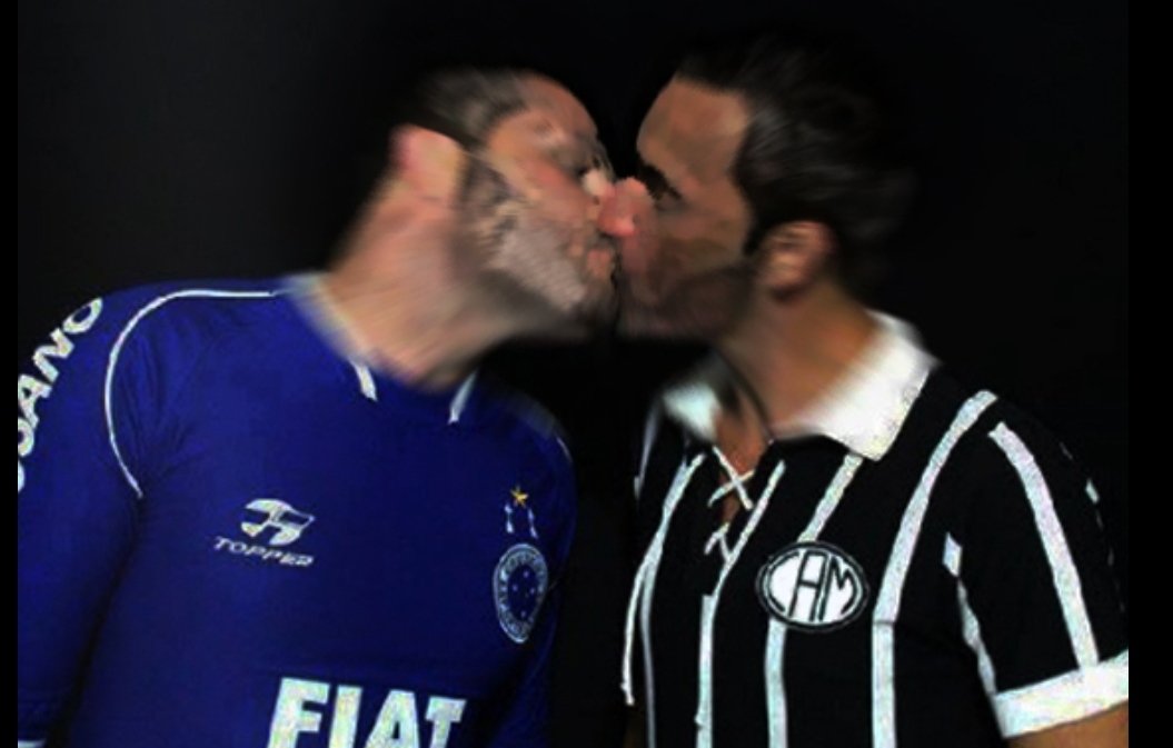 Homens com camisa de time e pelados da cintura para baixo vão ganhar bebida e entrada off domingo a tarde em BH 👉🏻  dedalosbarbh.com.br/blog/que-time-…