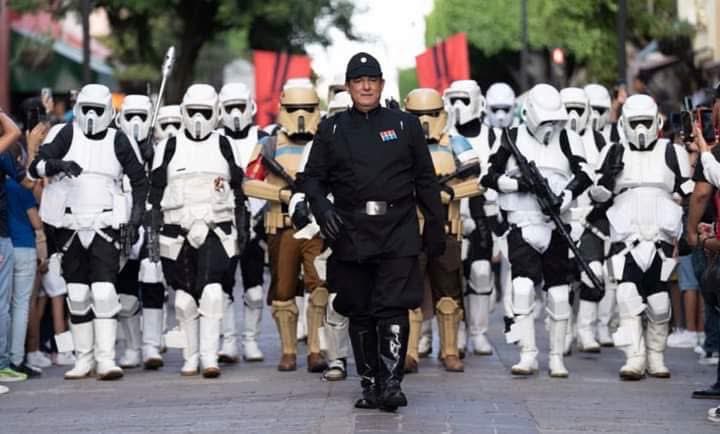 We have strength in numbers!  Leading the charge with a company of troopers!

ID-4843 of Bravo Garrison

#501st #501stLegion #StarWars #ImperialOfficer #ImperialOfficerCorps #IOC #DutyHonorEmpire #badguysdoinggood
