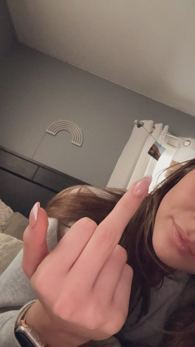 Lexis2feet's tweet photo. Worship me because we both know I’m absolutely perfect and you’re absolutely worthless. https://t.co/oZFY3F8CMU