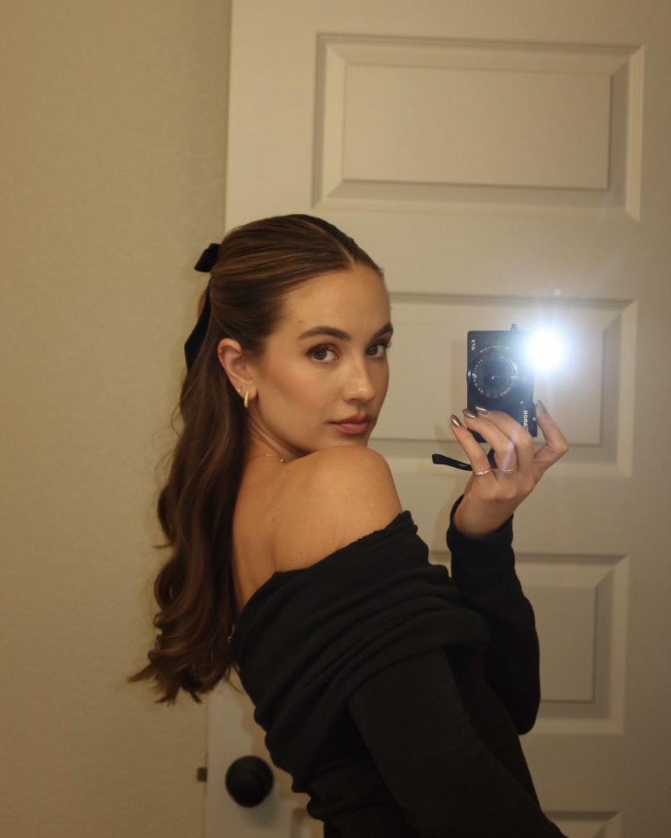 RADeMita's tweet photo. 📸 🎀 https://t.co/podH18p6ts