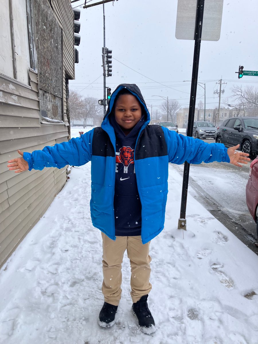 FriendsChicago's tweet photo. A huge thank you to @operationwarm for their donation of 120 coats! With their support, we’re able to provide warmth to our youth this winter. These coats are more than just layers. A new coat can boost a child’s confidence, giving them the security they need to succeed. https://t.co/TyheeokM9h
