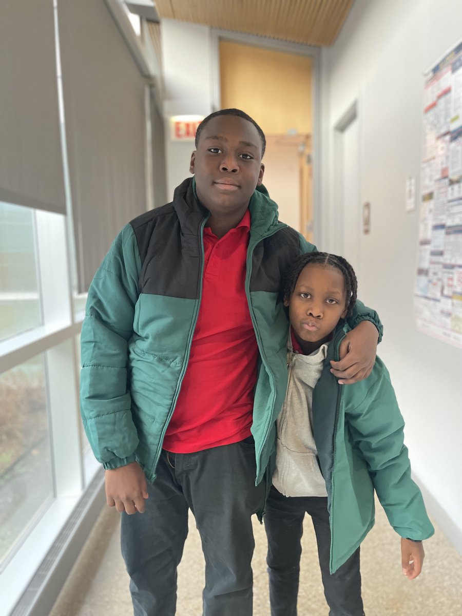 FriendsChicago's tweet photo. A huge thank you to @operationwarm for their donation of 120 coats! With their support, we’re able to provide warmth to our youth this winter. These coats are more than just layers. A new coat can boost a child’s confidence, giving them the security they need to succeed. https://t.co/TyheeokM9h
