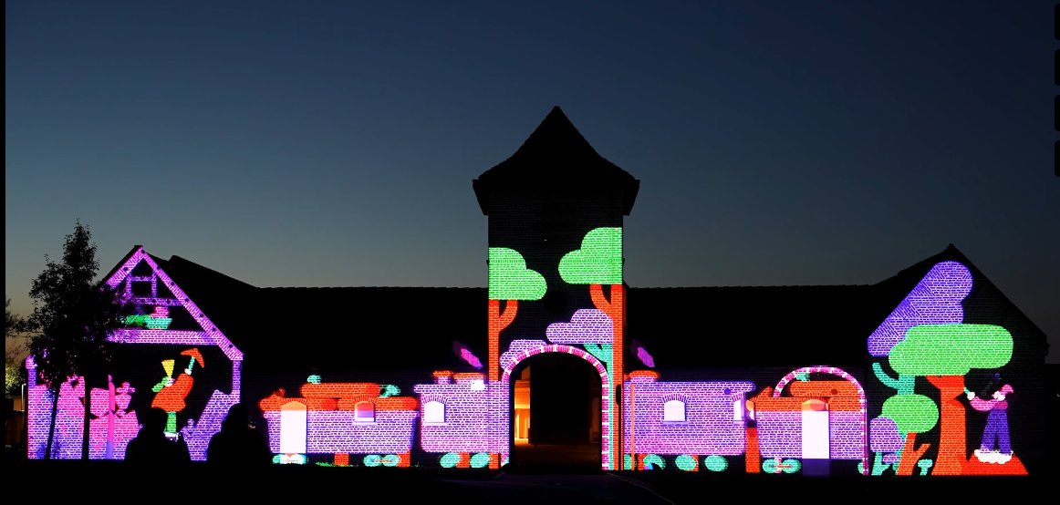 hi #PortfolioDay 
🌷I'm Loan Navet and i'm a freelance 2D artist from France. I love to create quirky, cute and dreamy imaginaries. It's fun to explore different mediums so I work for video mapping, video game and illustration 
✉️I'm available for work so send me DM or a mail !