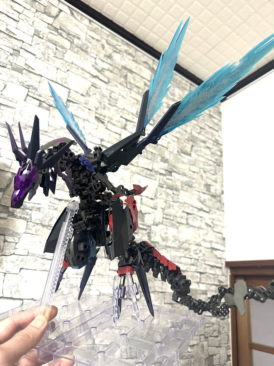 皆様おはようございます！
最近仕事が忙しく、いいねやリプできずすみません😭模活も日々30分ずつですが、新作を進ませております。

ミキシングやってると、ニュータイプみたいにキュピーンってくる日もあればこない日もあり、、

今年中にお披露目できたらいいな

#ヘキサギア
#ヘキサギアドラゴン部