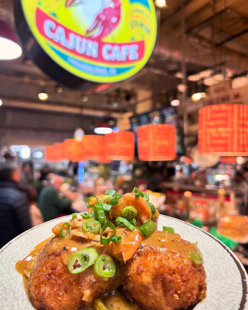 FRIED MAC N CHEESE TOPPED WITH GUMBO #wedidthat