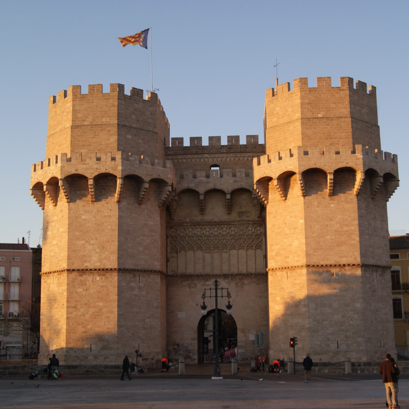 TuGranViaje's tweet photo. Valencia, la capital de la Comunitat Valenciana, es punto de encuentro entre la tradición y la modernidad. Una escala imprescindible de #TuGranViajeConLogitravel #ActitudMediterránea que te espera aquí ➡️ https://t.co/YMwK8UP22a
