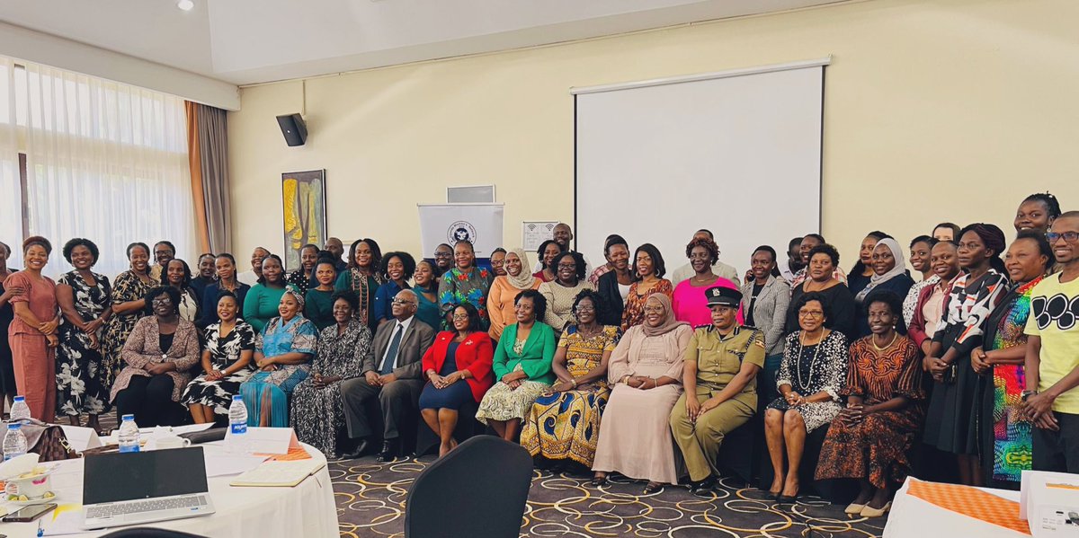 HopeAtim123's tweet image. Honoured to participate in the colloquium on disseminating the National Action Plan III (2021-2025) implementation assessment findings. Aimed at "amplifying CSOs' voices to advance Women, Peace, Security & #GenderEquality in Uganda. @uwonet
@MEMPROWUganda
@Mglsd_UG
@woman_kind