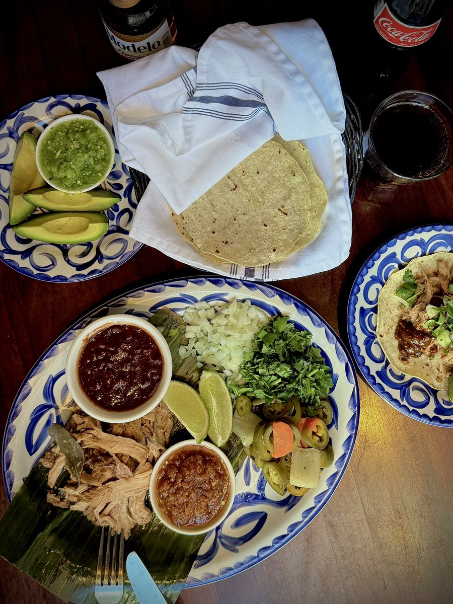 Our Especial del Tuesday:  Carnitas - a confit of pork shoulder, butt &amp; belly with fresh tortillas, chopped cilantro-onion, salsa de chile de árbol, frijoles de la olla &amp; our house pickled jalapeños… everything you need for a taquiza!
#carnitas #food #milagrocantina #mexicanfood