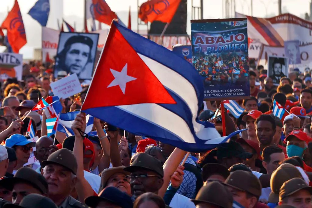#ÚltimaHora | El Departamento de Estado de Estados Unidos (EE.UU.) eliminó este martes a Cuba del espurio listado de países patrocinadores del terrorismo, de acuerdo con un comunicado que emitió la Casa Blanca, firmado por el presidente saliente, Joe Biden.

Asimismo, la Casa