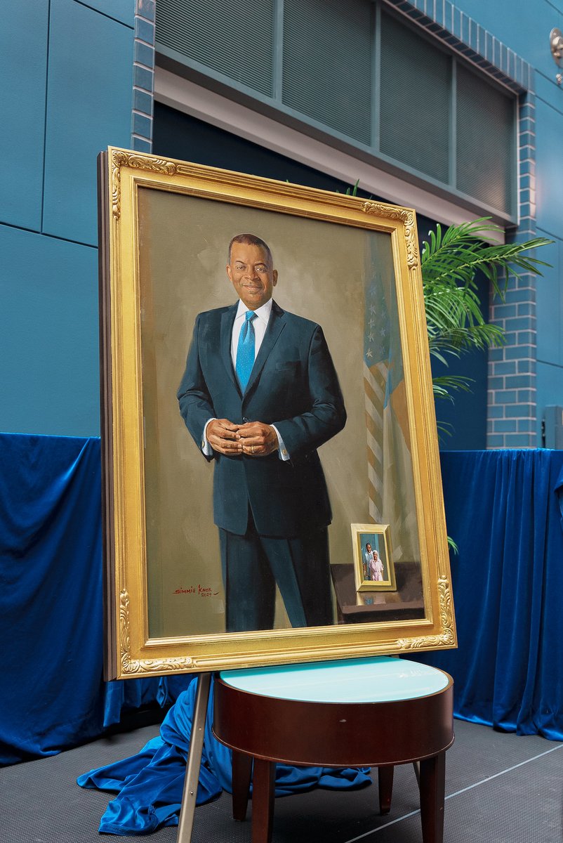 SecretaryPete's tweet image. It was an honor to welcome my predecessor, Secretary Anthony Foxx, back to USDOT headquarters for his portrait unveiling, a chance to reflect on his leadership and example.