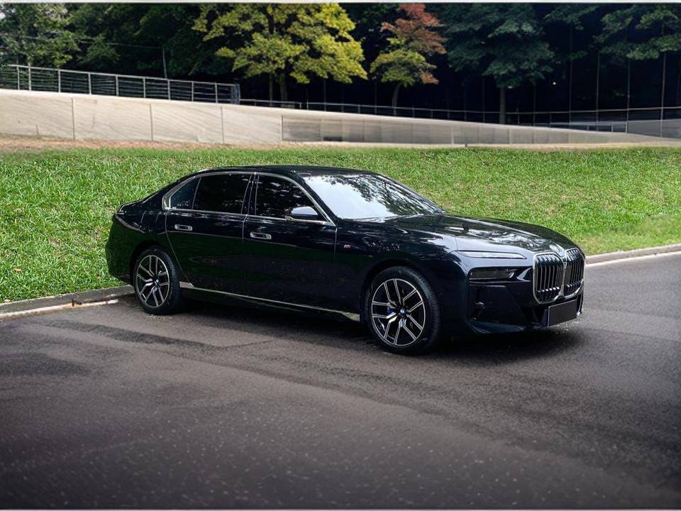 CarManToday's tweet photo. New BMW 735i xdrive MSport 2023
#BMW #bmwgram #bmwlove #BMWXM #bmwcompetition #bmwmotorsport #bmwx6 #bmwm5 #bmwfan #735i #bmwx6msport #bmwx5 #bmwxdrive #bmw320i #BMW7 #bmw320isport #bmw320d #bmwpower #bmwpost #X7 #bmwperformance #bmwmotorrad #bmw735i #bmw7series #bmwlife #bmwclub #bmwfamily #bmwmpower #bmwturbo #bmwgs #bmwusa