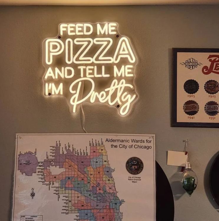 create_neon's tweet image. Is your restaurant wall looking dull? Send us your logo, and we’ll create a free mockup of how a custom neon sign will light up your space and wow your customers! 
buff.ly/3slkxXc 
#RestaurantDecor #CustomNeonSigns #NeonLights #BusinessBranding #InteriorDesign #NeonArt