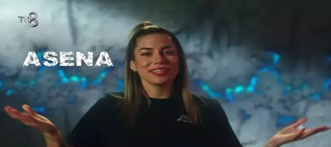 berkanyavuz0's tweet photo. Asena demirbağ survivor tarihinin en çirkef yarışmacısıdır derken şaka yapmıyorduk 

#Survivor2025 https://t.co/8lrOowPeZj