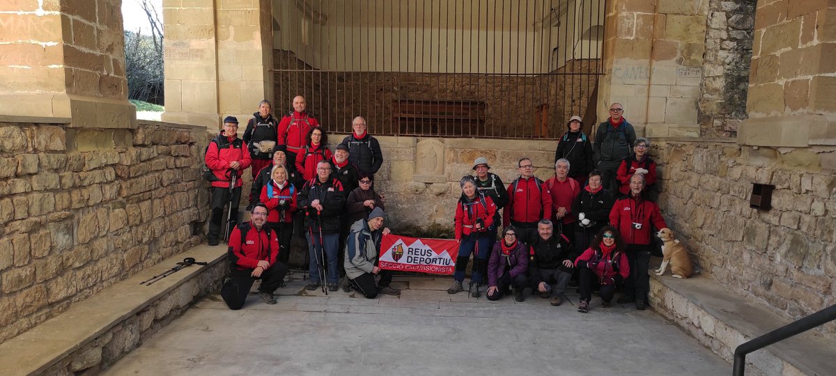 rdexcursionisme's tweet photo. Diumenge vam començar l'any caminant per #Pontils: de Sant Magí de Brufaganya cap al Cingle de les Coves, la Capella de les Fonts, #Viladeperdius i #Montalegre.
#AltGaià #TerresdelGaià

📸 F. Alarcón, J. Andreu, M. Chiapella, J. Verdiell

#sommuntanya
#ForçaReus
@ReusDeportiu https://t.co/4OdEIN7IRe