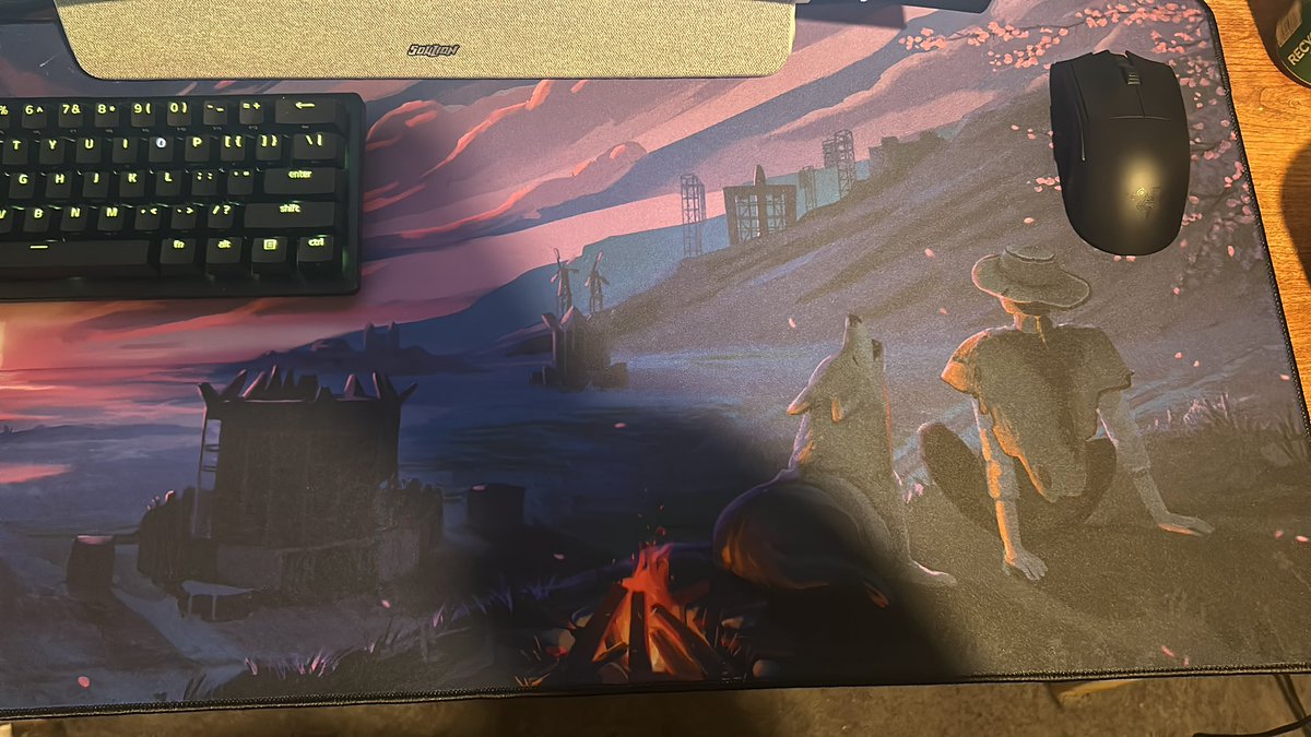 DaleReddit's tweet image. Got the new mouse pad and I can already say it’s amazing