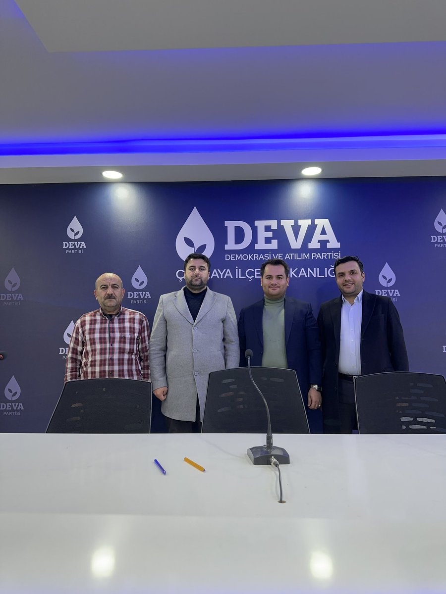 DEVA Partisi Altındağ İlçe Başkanlığı olarak yılın ilk toplantısını gerçekleştirdik. Yeni yılda, yeni bir yol ile #AltındağınDevası olmak için var gücümüzle çalışacağız.

<a href="/devapartisi/">DEVA Partisi</a> 
<a href="/alibabacan/">Ali Babacan</a> 
<a href="/ErhanCelikEC/">Erhan Çelik</a> 
<a href="/devaankarada/">DEVA Partisi Ankara İl Başkanlığı</a>