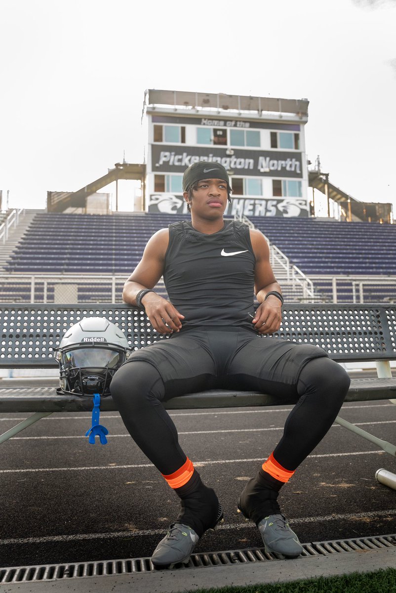 After a brief conversation with Wisconsin they are no longer honoring my commitment. With that being said, my recruitment is 100% open.
Jeremiah 29:11
"...plans to prosper you and not to harm you, plans to give you hope and a future" 🙏🏾