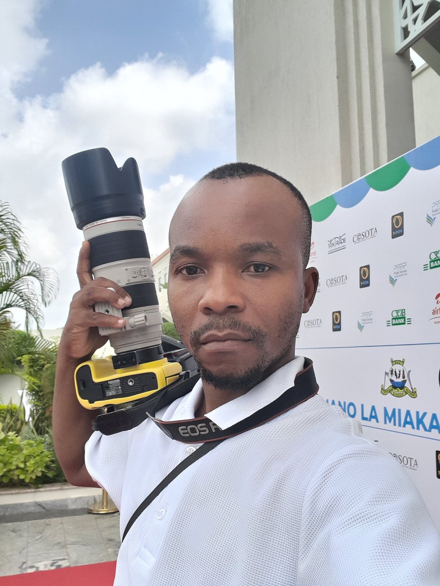 GGuildo's tweet image. Nukiwa na Mkongwe Wa Tasnia ya Habar ITV  Kutoka Zanzibar. FAROUK KARIM.🫡
RESPECT sana Mkuu.📸