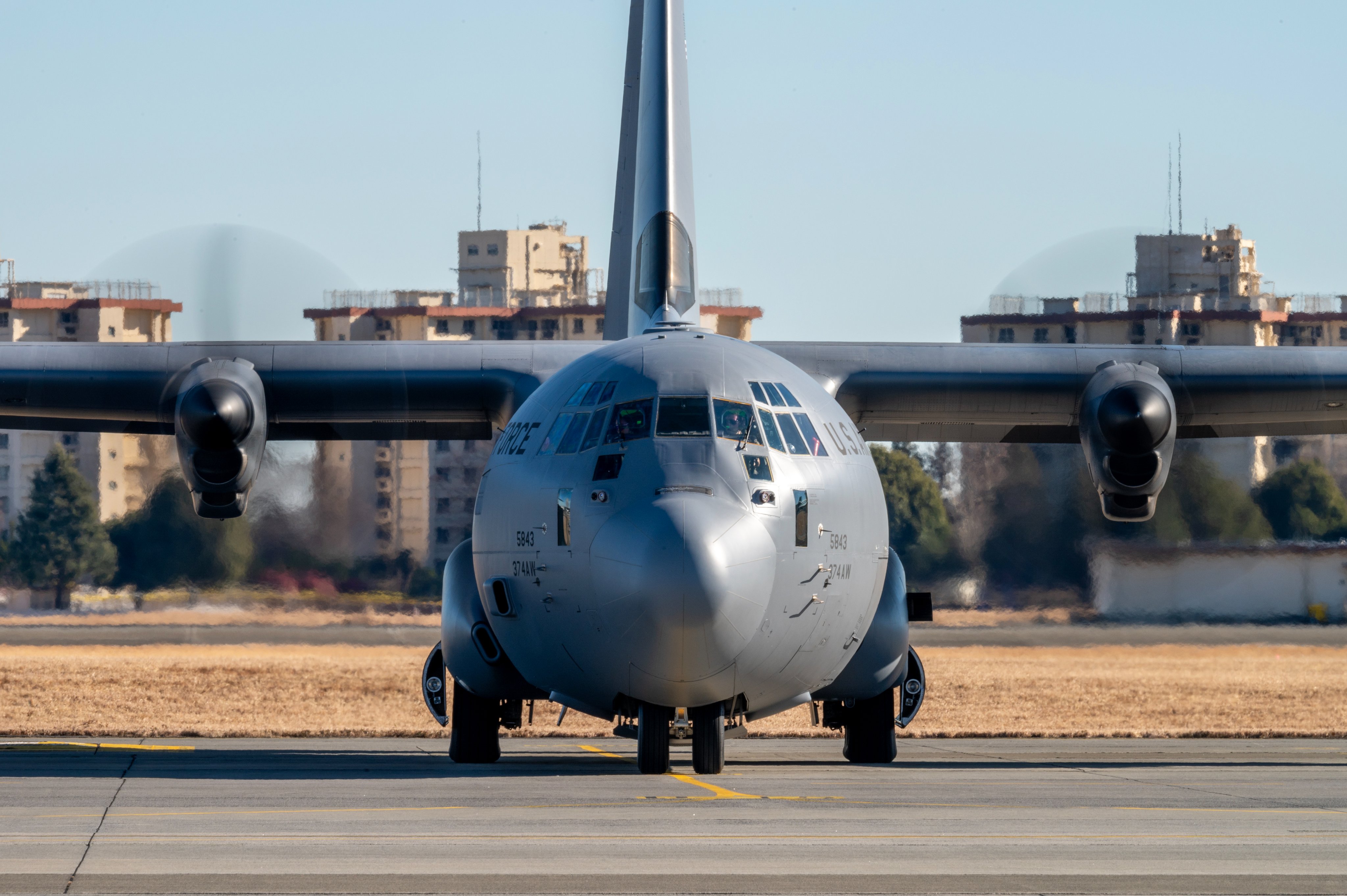 アメリカ海兵隊 Lockheed Martin C-130 Hercules 166380 横田