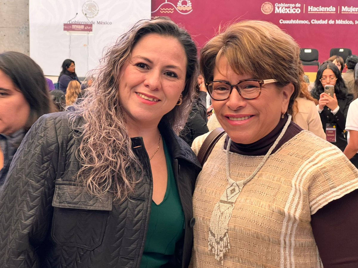 MarthaAvilaCDMX's tweet photo. 💡 Las mujeres son el corazón de la #CapitalDeLaTransformación. Sigamos construyendo juntas el Segundo Piso de la Cuarta Transformación 🫱🏻🫲🏼.
#MARTHAAVILA🦋
#mesadirectiva
#Congresocdmx
#MujeresTransformando #AgendaDeMujeres https://t.co/hA4HU2Dcxa