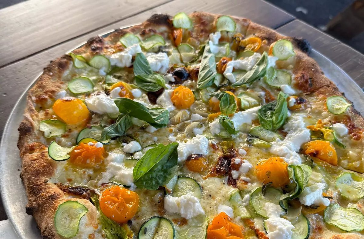 Best Bites of 2024: here are @PortlandMercury's favorites of the year - shorturl.at/TGuSi #PDX