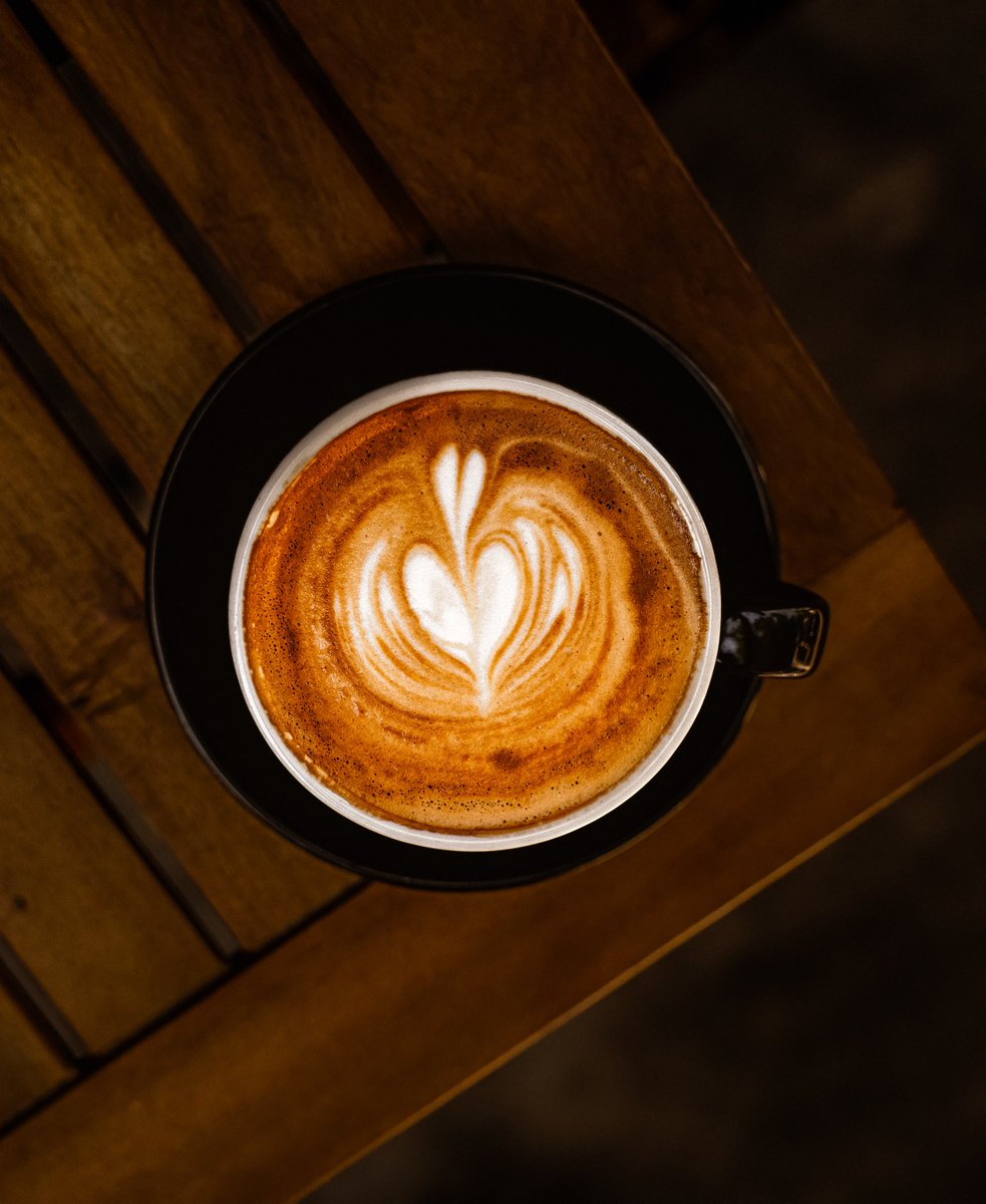 Signature sips, handcrafted perfection ☕️✨ Try our signature hot drinks:

🍯 Texas Latte – a bold blend of caramel + vanilla bean
🍪 Cheesecake Latte – the perfect combo of cookie butter + cupcake

#Coffee #HoustonCoffee #FYP #LatteArt #BlackOwnedBusiness